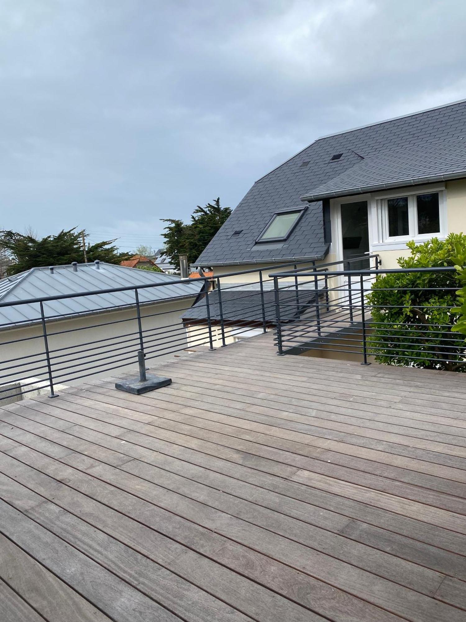 Les Apparts De St Mart Bréhal Exterior foto